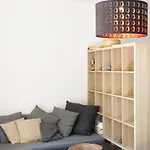 Designer Central Apartment With Terrace & Parking